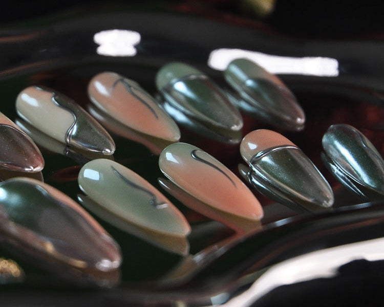 Almond Nails – The Perfect Blend of Elegance and Comfort